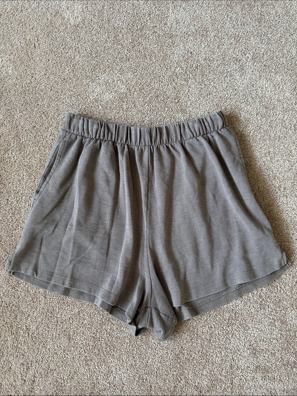 Relaxed Elastic Waist Women's Shorts